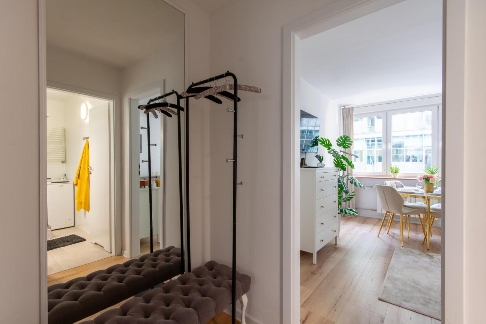 Feelharmony Jasna Apartment - Metro Swietokrzyska Варшава Екстериор снимка